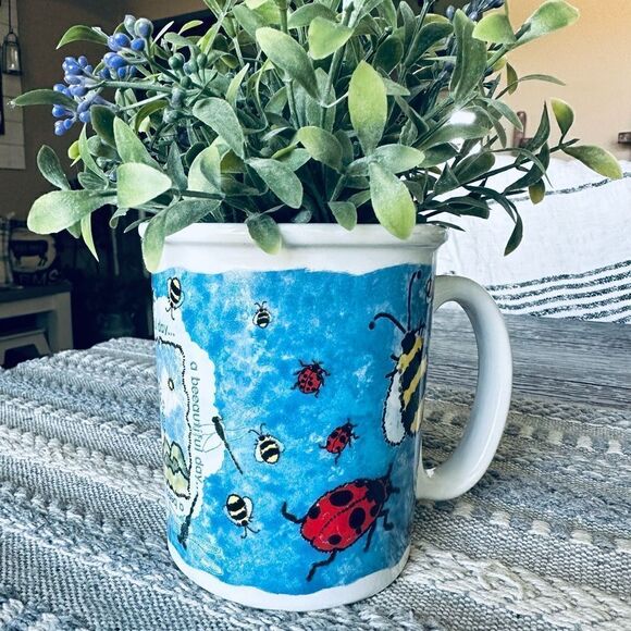 Vintage Y2K cottagecore oversized bumble bee ladybug floral coffee mug planter - Picture 2 of 8